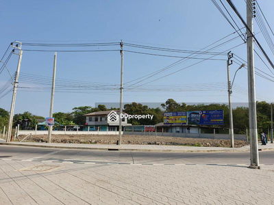 Land for rent already filled Ready to surround with reinforced concrete slabs, corner plot, Bangkok, Thailand Land for rent already filled Ready to surround with reinforced concrete slabs, corner plot, Bangkok, Thailand