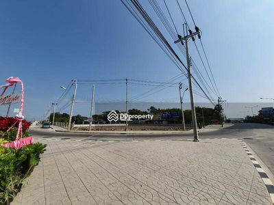 Land for rent already filled Ready to surround with reinforced concrete slabs, corner plot, Bangkok, Thailand Land for rent already filled Ready to surround with reinforced concrete slabs, corner plot, Bangkok, Thailand