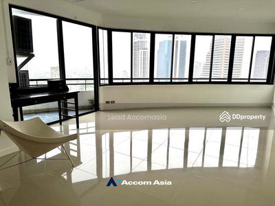 Moon Tower, Bangkok, Thailand Moon Tower, Bangkok, Thailand