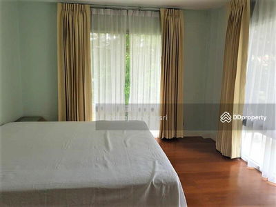 Spacious 4-Br House near BTS Phrom Phong, Bangkok, Thailand Spacious 4-Br House near BTS Phrom Phong, Bangkok, Thailand