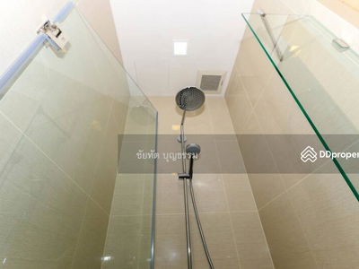 Park Origin Phrom Phong, Bangkok, Thailand Park Origin Phrom Phong, Bangkok, Thailand