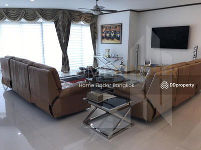 Baan Sathorn Chaopraya, Bangkok, Thailand Baan Sathorn Chaopraya, Bangkok, Thailand