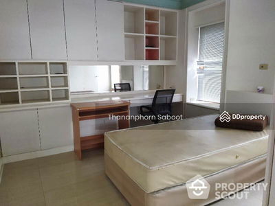 Sam Sen Nok, Bangkok, Thailand Sam Sen Nok, Bangkok, Thailand