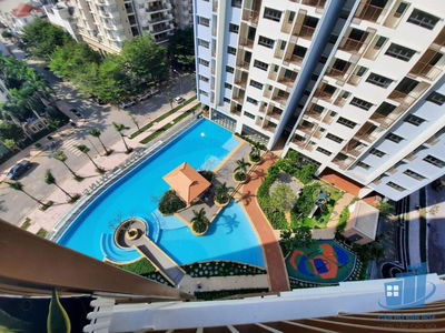 Topaz Twins, Vietnam Topaz Twins, Vietnam