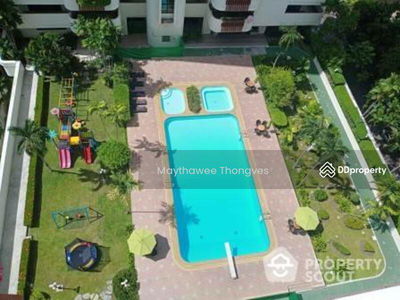 Hawaii Tower, Bangkok, Thailand Hawaii Tower, Bangkok, Thailand