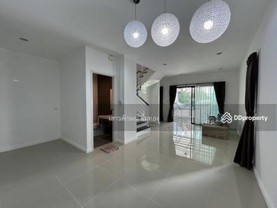 Patio Srinakarin-Rama9, Bangkok, Thailand Patio Srinakarin-Rama9, Bangkok, Thailand