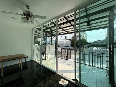 Patio Srinakarin-Rama9, Bangkok, Thailand Patio Srinakarin-Rama9, Bangkok, Thailand