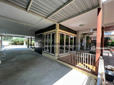 Soi Pridi 13, Sukhumvit Road 71, Bangkok, Thailand Soi Pridi 13, Sukhumvit Road 71, Bangkok, Thailand