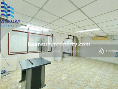 4-story townhouse for rent, Chan Road, near Sathorn District, Bangkok, Thailand 4-story townhouse for rent, Chan Road, near Sathorn District, Bangkok, Thailand