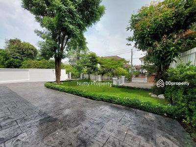 Ladawan Srinakarin, Samut Prakan, Thailand Ladawan Srinakarin, Samut Prakan, Thailand