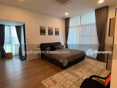 VIVE Rama 9, Bangkok, Thailand VIVE Rama 9, Bangkok, Thailand