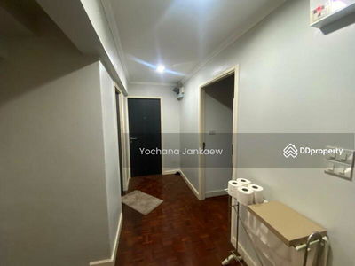 Spacious 4-Br House near BTS Phrom Phong, Bangkok, Thailand Spacious 4-Br House near BTS Phrom Phong, Bangkok, Thailand