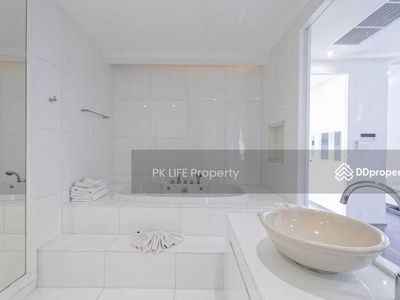 Alojamiento en Ban Ratsada, Thailand Alojamiento en Ban Ratsada, Thailand