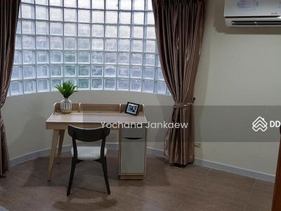 Sampoom Garden Condominium, Bangkok, Thailand Sampoom Garden Condominium, Bangkok, Thailand