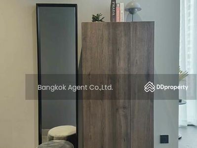 Tait Sathorn 12, Bangkok, Thailand Tait Sathorn 12, Bangkok, Thailand