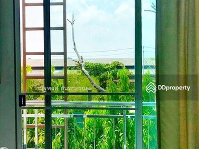 Terminal 21, New Sathorn International (2 km.), Bangkok University, Khlong Toei (4.5 km.), Bangkok, Thailand Terminal 21, New Sathorn International (2 km.), Bangkok University, Khlong Toei (4.5 km.), Bangkok, Thailand