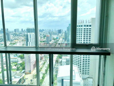 Life Ratchadapisek, Bangkok, Thailand Life Ratchadapisek, Bangkok, Thailand