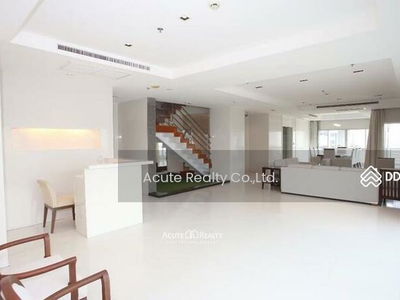 Royal Residence Park, Bangkok, Thailand Royal Residence Park, Bangkok, Thailand