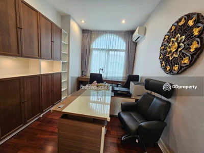 Two Grande Monaco Bangna-Wongwaen, Bangkok, Thailand Two Grande Monaco Bangna-Wongwaen, Bangkok, Thailand