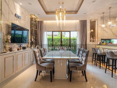 Burasiri Pattanakarn, Bangkok, Thailand Burasiri Pattanakarn, Bangkok, Thailand