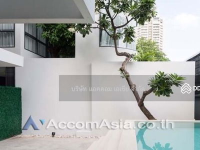 Home Office, Private Swimming Pool 3 Bedrooms House for Rent in Sukhumvit Bangkok near BTS Thonglo, Bangkok, Thailand Home Office, Private Swimming Pool 3 Bedrooms House for Rent in Sukhumvit Bangkok near BTS Thonglo, Bangkok, Thailand