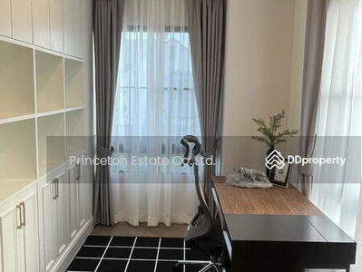 Nantawan Rama 9 New Krungthepkreetha, Bangkok, Thailand Nantawan Rama 9 New Krungthepkreetha, Bangkok, Thailand