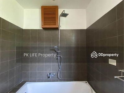 Housing in Ban Chalong, Thailand Housing in Ban Chalong, Thailand