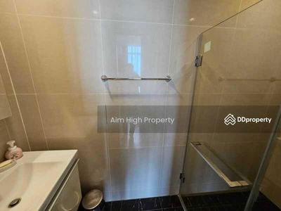 Park Origin Phrom Phong, Bangkok, Thailand Park Origin Phrom Phong, Bangkok, Thailand