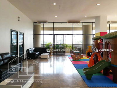 Acadamia Grand Tower, Bangkok, Thailand Acadamia Grand Tower, Bangkok, Thailand