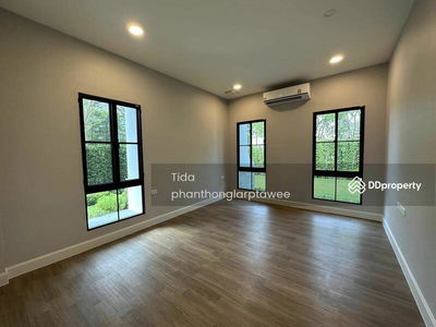 Nantawan Rama 9 New Krungthepkreetha, Bangkok, Thailand Nantawan Rama 9 New Krungthepkreetha, Bangkok, Thailand