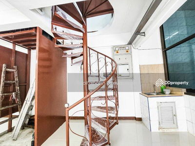 10110, Bangkok, Thailand 10110, Bangkok, Thailand