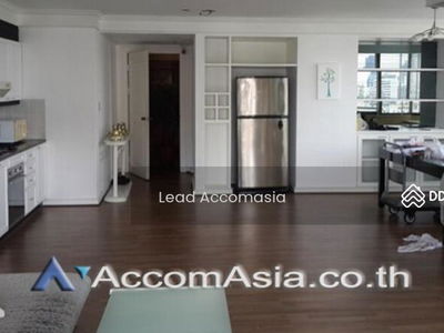 Lake Avenue Sukhumvit 16, Bangkok, Thailand Lake Avenue Sukhumvit 16, Bangkok, Thailand