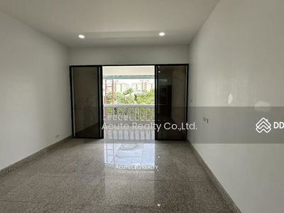 3-story semi-detached house, Town in Town, Bangkok, Thailand 3-story semi-detached house, Town in Town, Bangkok, Thailand