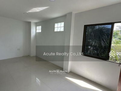 3-story semi-detached house, Town in Town, Bangkok, Thailand 3-story semi-detached house, Town in Town, Bangkok, Thailand