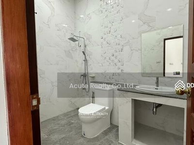 3-story semi-detached house, Town in Town, Bangkok, Thailand 3-story semi-detached house, Town in Town, Bangkok, Thailand