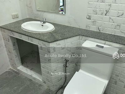 3-story semi-detached house, Town in Town, Bangkok, Thailand 3-story semi-detached house, Town in Town, Bangkok, Thailand