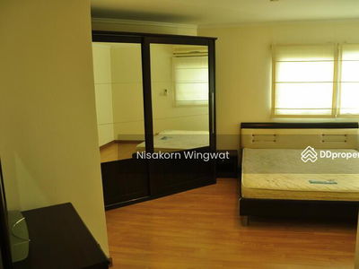 Sathorn Gardens, Bangkok, Thailand Sathorn Gardens, Bangkok, Thailand