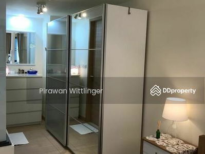 Socio Reference 61, Bangkok, Thailand Socio Reference 61, Bangkok, Thailand