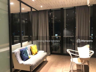 Park Origin Phrom Phong, Bangkok, Thailand Park Origin Phrom Phong, Bangkok, Thailand