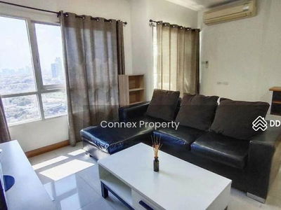 Ivy River, Bangkok, Thailand Ivy River, Bangkok, Thailand