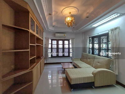 Suthep, Chiang Mai, Thailand Suthep, Chiang Mai, Thailand