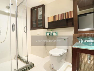 Urbana Langsuan, Bangkok, Thailand Urbana Langsuan, Bangkok, Thailand