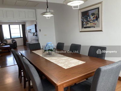 Royal River Place, Bangkok, Thailand Royal River Place, Bangkok, Thailand