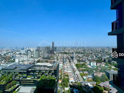 Whizdom Essence, Bangkok, Thailand Whizdom Essence, Bangkok, Thailand