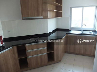 P.W.T. Mansion, Bangkok, Thailand P.W.T. Mansion, Bangkok, Thailand