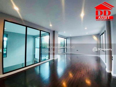 The Gentry Pattanakarn, Bangkok, Thailand The Gentry Pattanakarn, Bangkok, Thailand