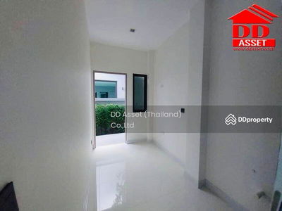 The Gentry Pattanakarn, Bangkok, Thailand The Gentry Pattanakarn, Bangkok, Thailand