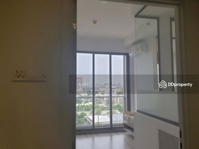 Miti Chiva Kaset Station, Bangkok, Thailand Miti Chiva Kaset Station, Bangkok, Thailand