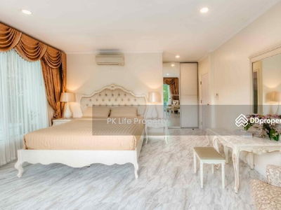 Gehäuse In Kathu, Thailand Gehäuse In Kathu, Thailand