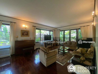 Large 3-Bedroom House, Bangkok, Thailand Large 3-Bedroom House, Bangkok, Thailand